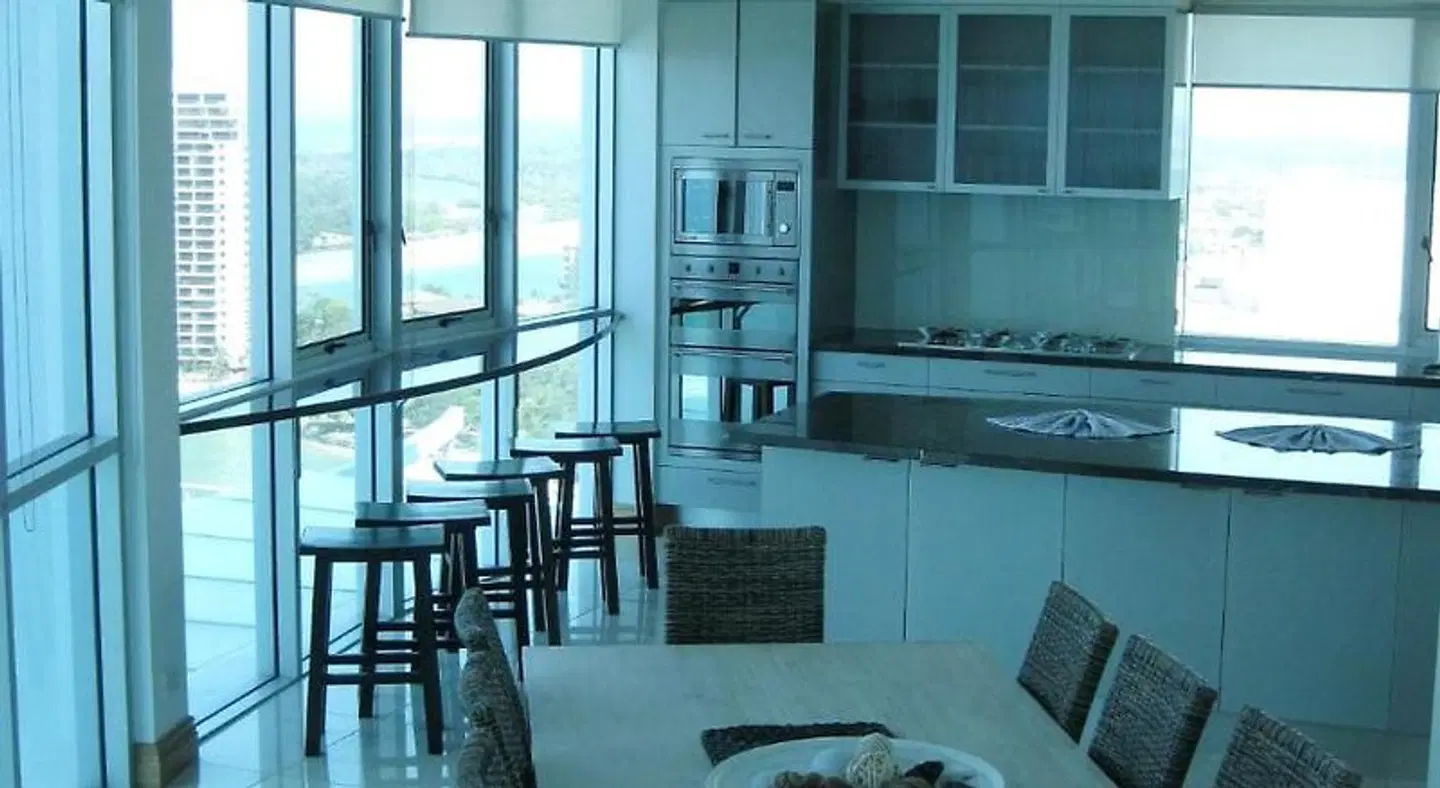 Reflection on the Sea Coolangatta Terrasse