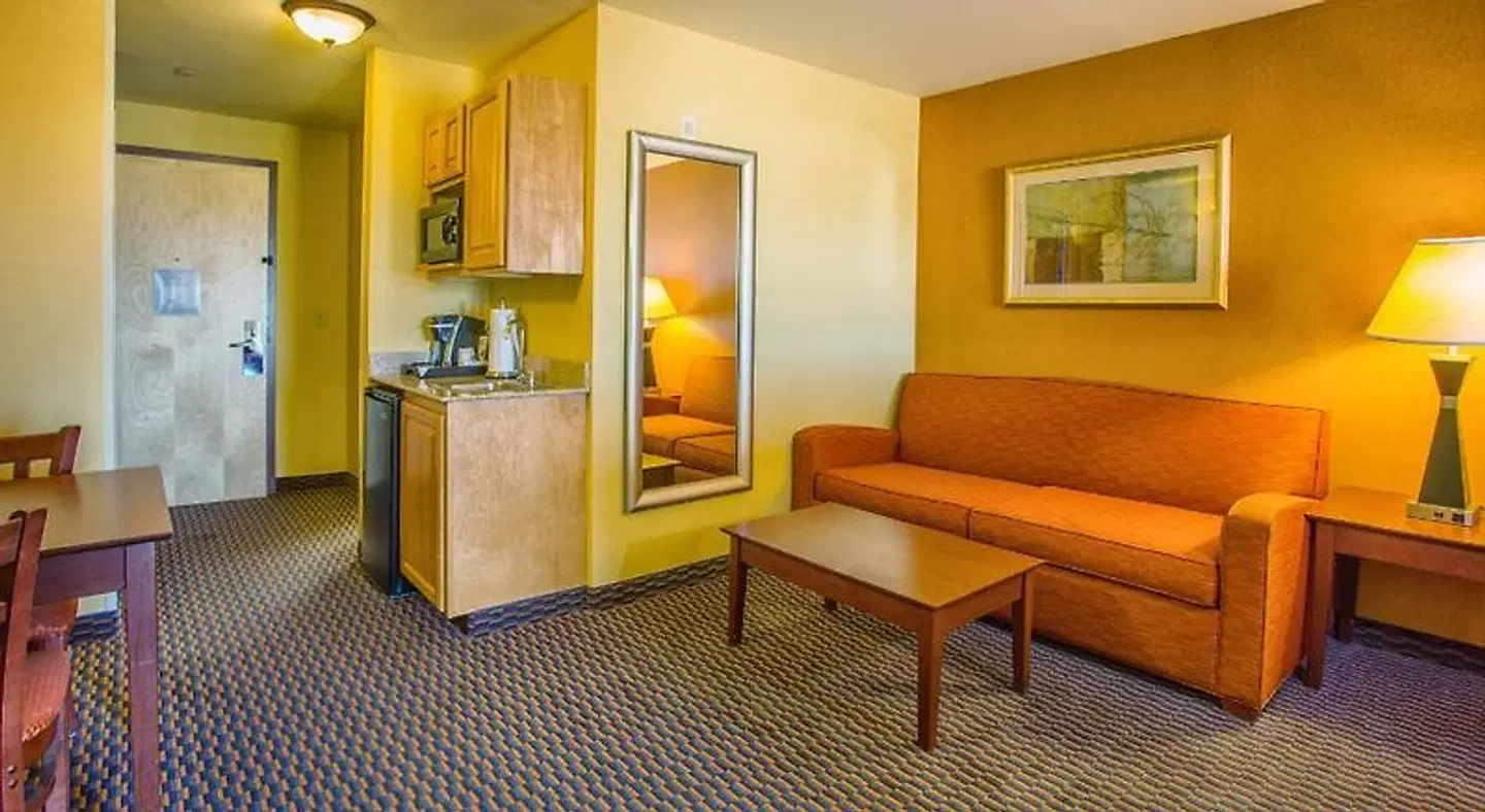 Holiday Inn Express & Suites Richland by IHG LOUNGE_LOBBY