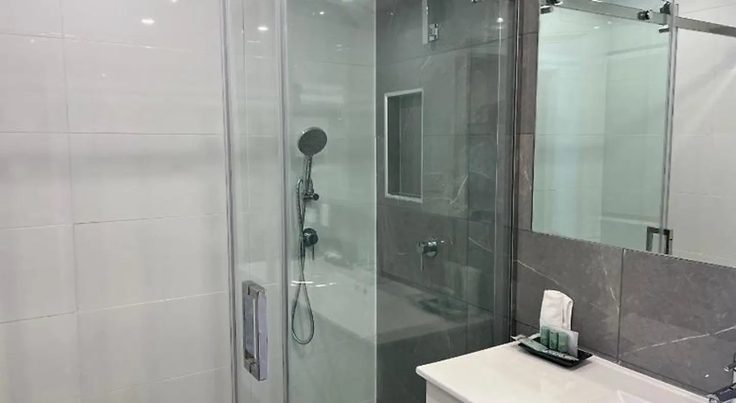 Best Western Airport Motel & Convention Centre Badezimmer