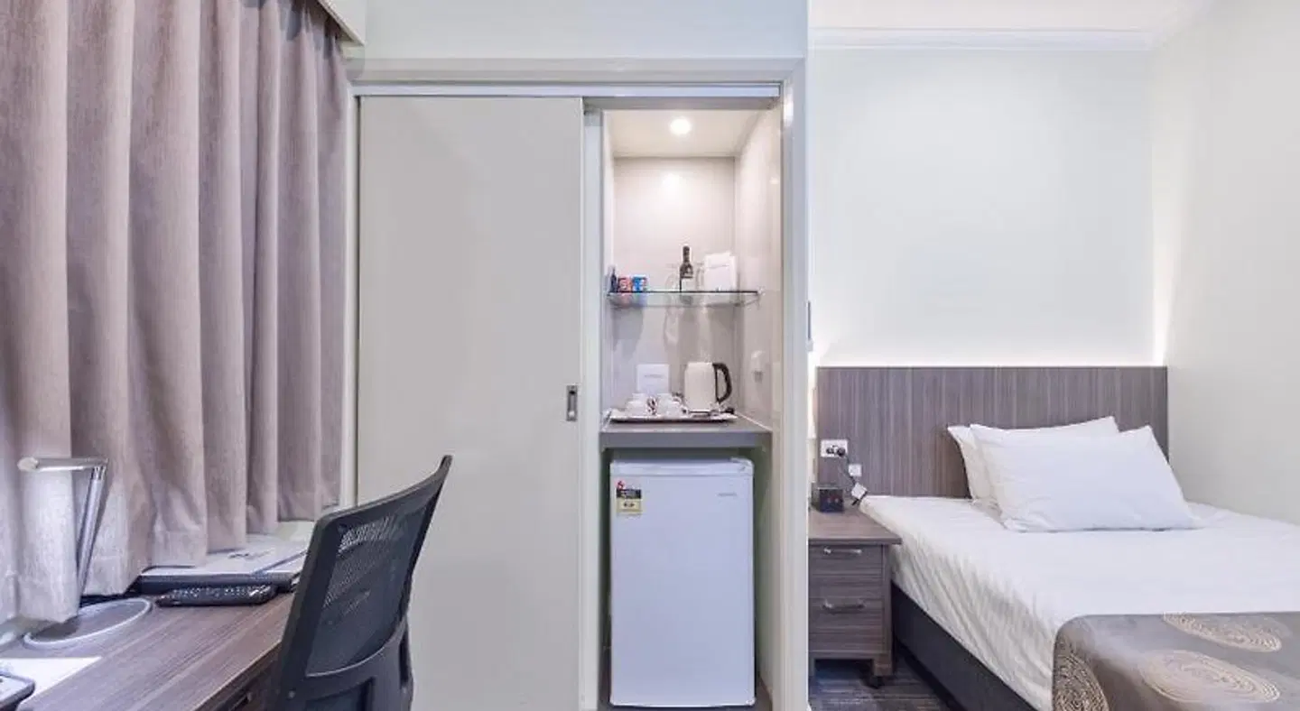 Best Western Airport Motel & Convention Centre ROOM_EXAMPLE