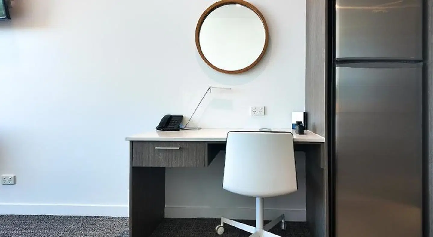 Quest Mounts Bay Road ROOM_EXAMPLE