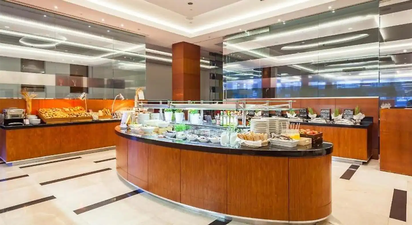 Hilton Warsaw Hotel Restaurant