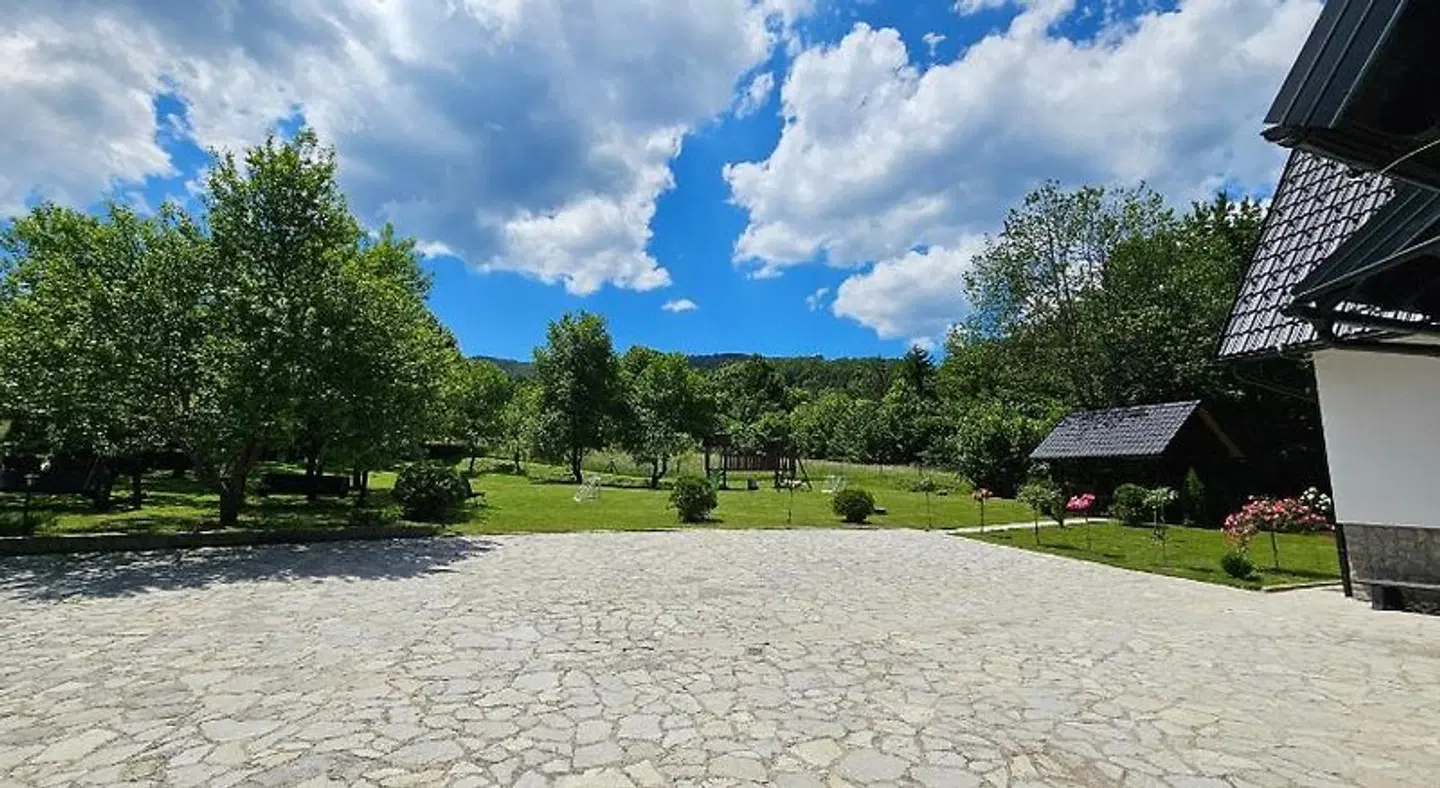 Pansion Breza LANDSCAPE