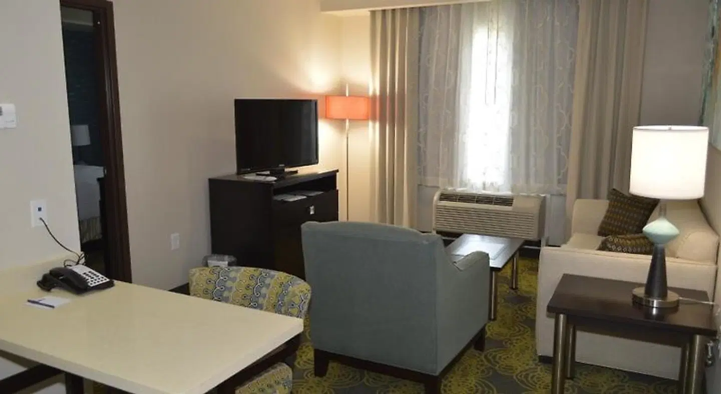 Best Western Premier Ashton Suites - Willowbrook ROOM_EXAMPLE