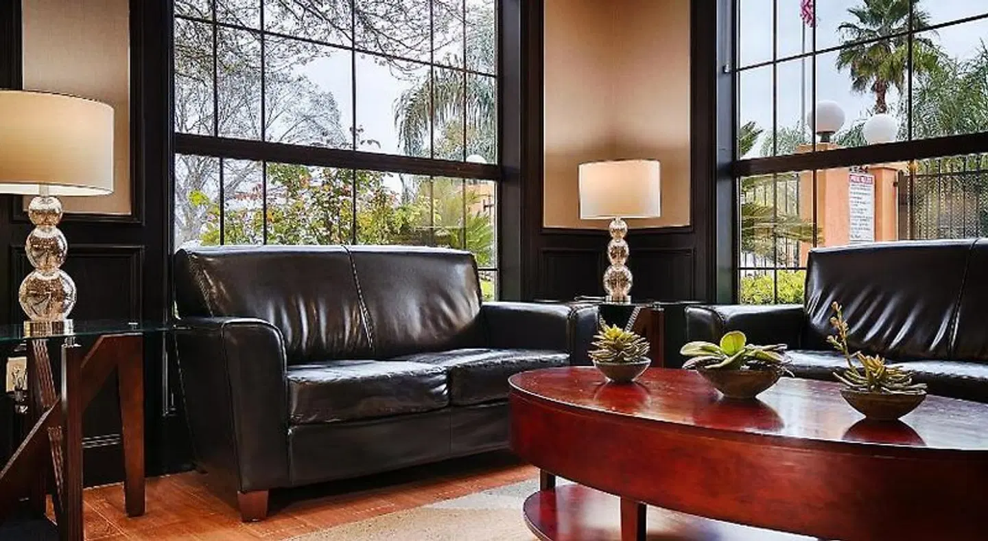 Best Western Plus Northwest Inn and Suites Houston LOUNGE_LOBBY