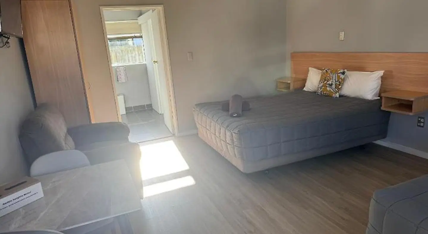 Gothic Heights Motel ROOM_EXAMPLE