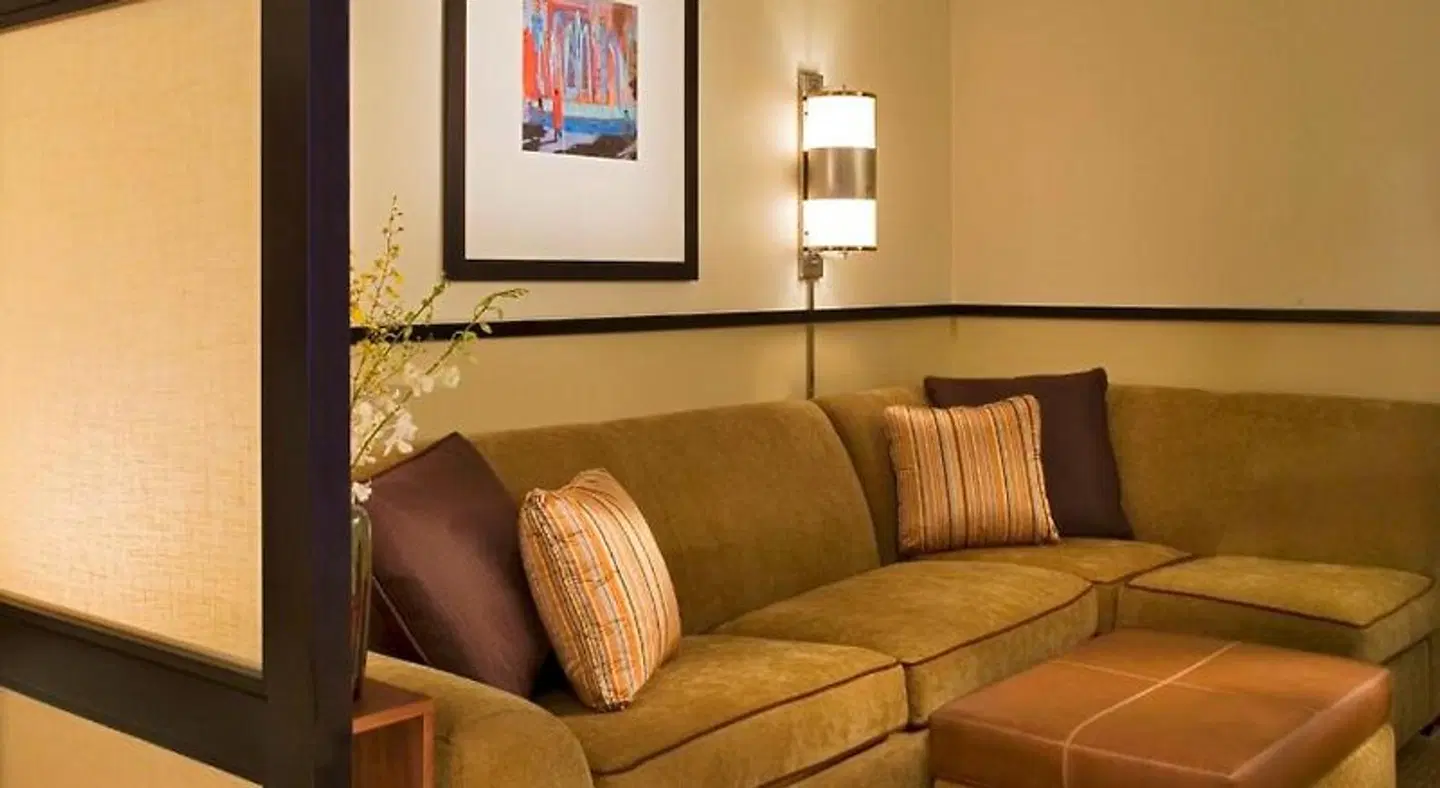 Hyatt Place Milwaukee Airport LOUNGE_LOBBY