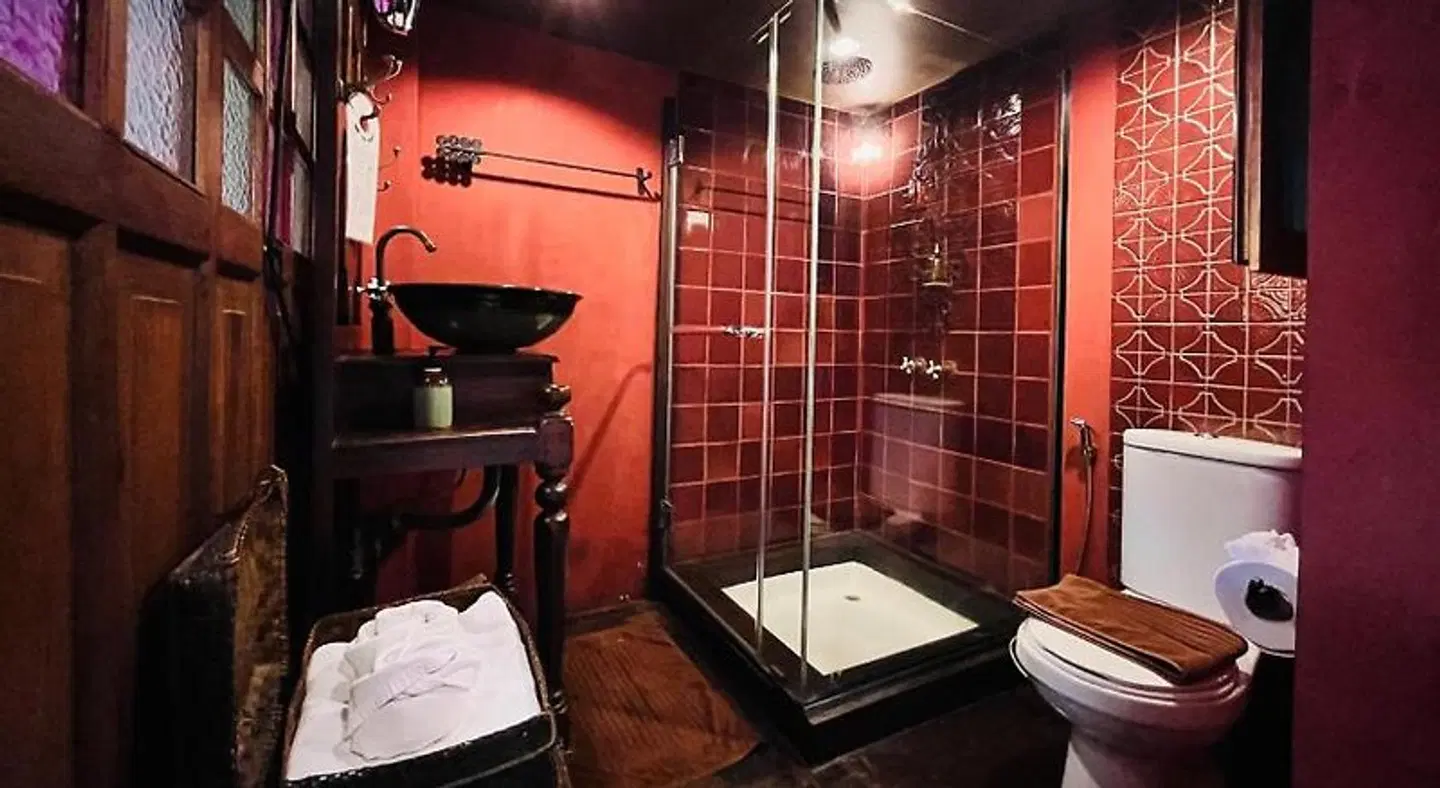 Old Bangkok Inn Badezimmer