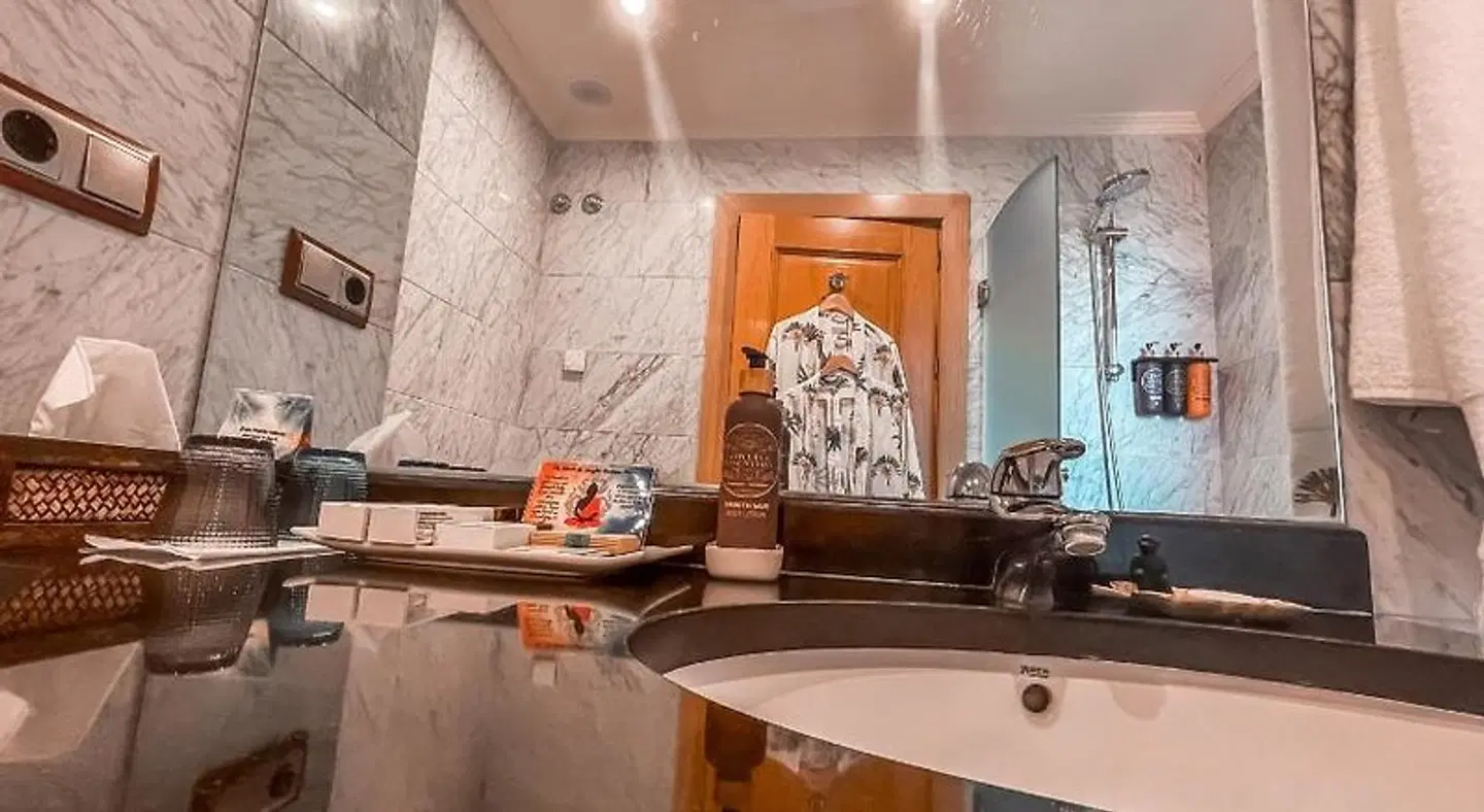 The Marbella Heights Boutique Hotel Badezimmer