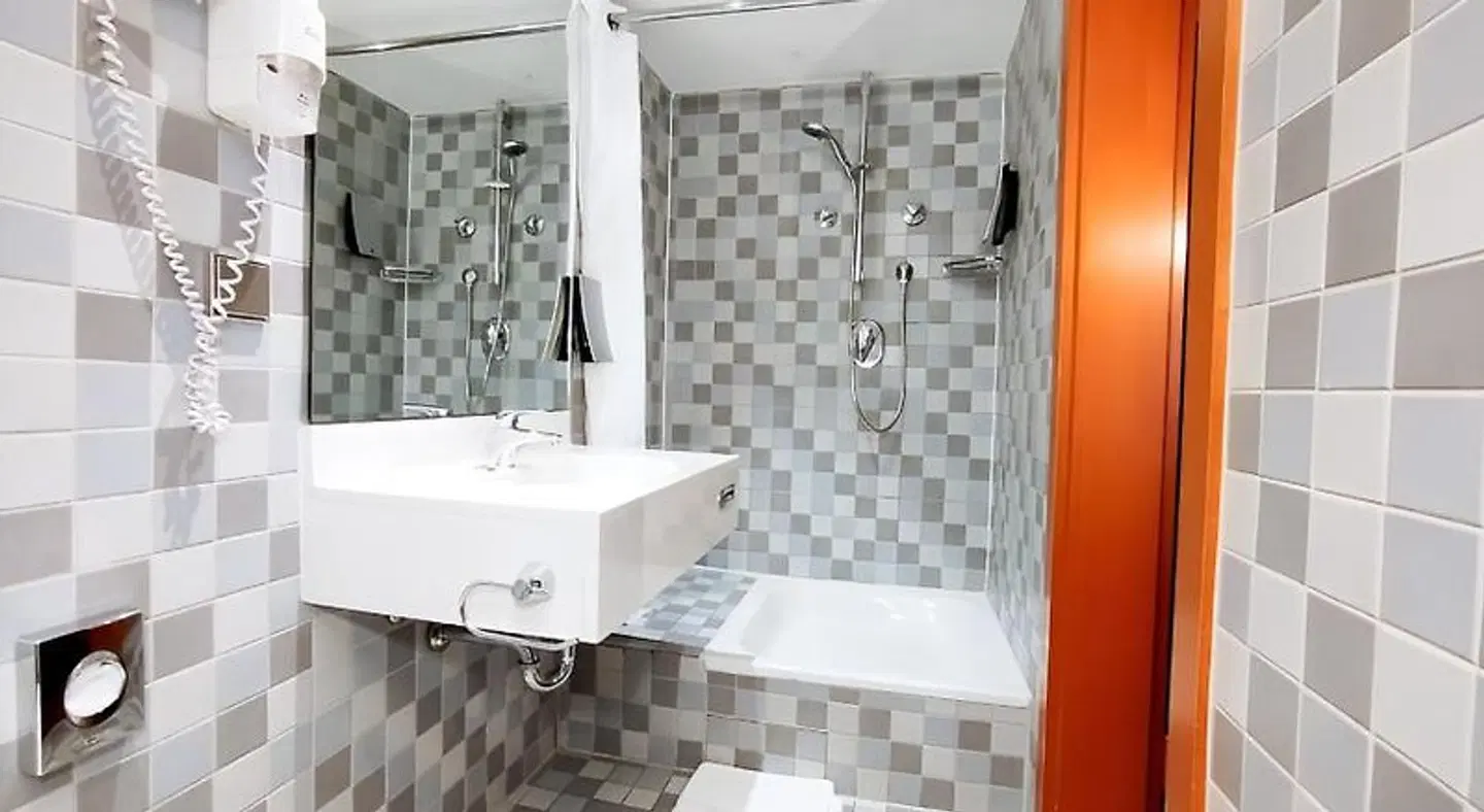 Schwert Badezimmer