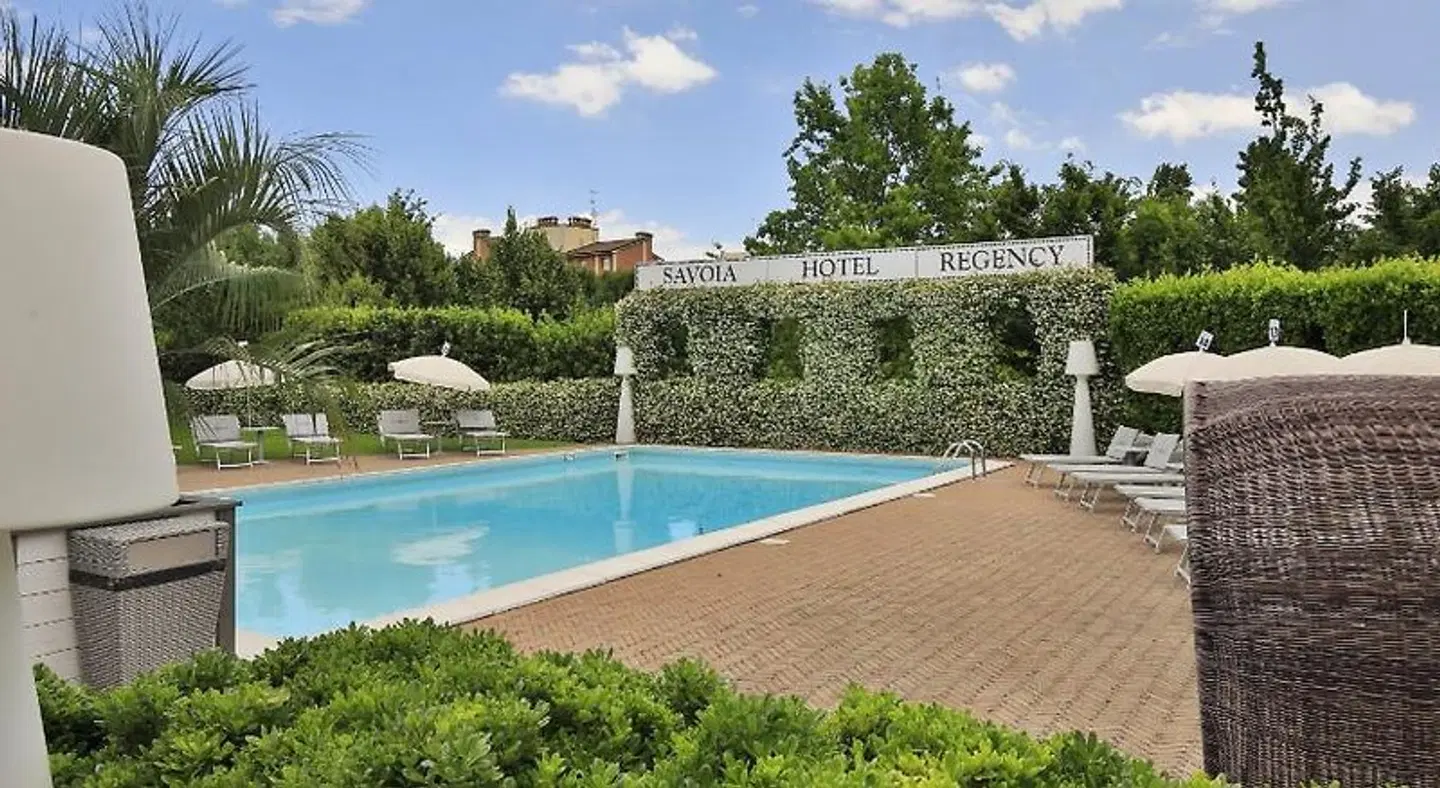 Savoia Hotel Regency OUTDOOR_POOL