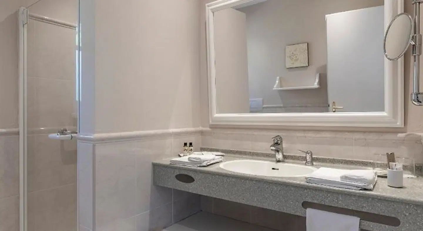 Pienzenau Am Schlosspark Badezimmer