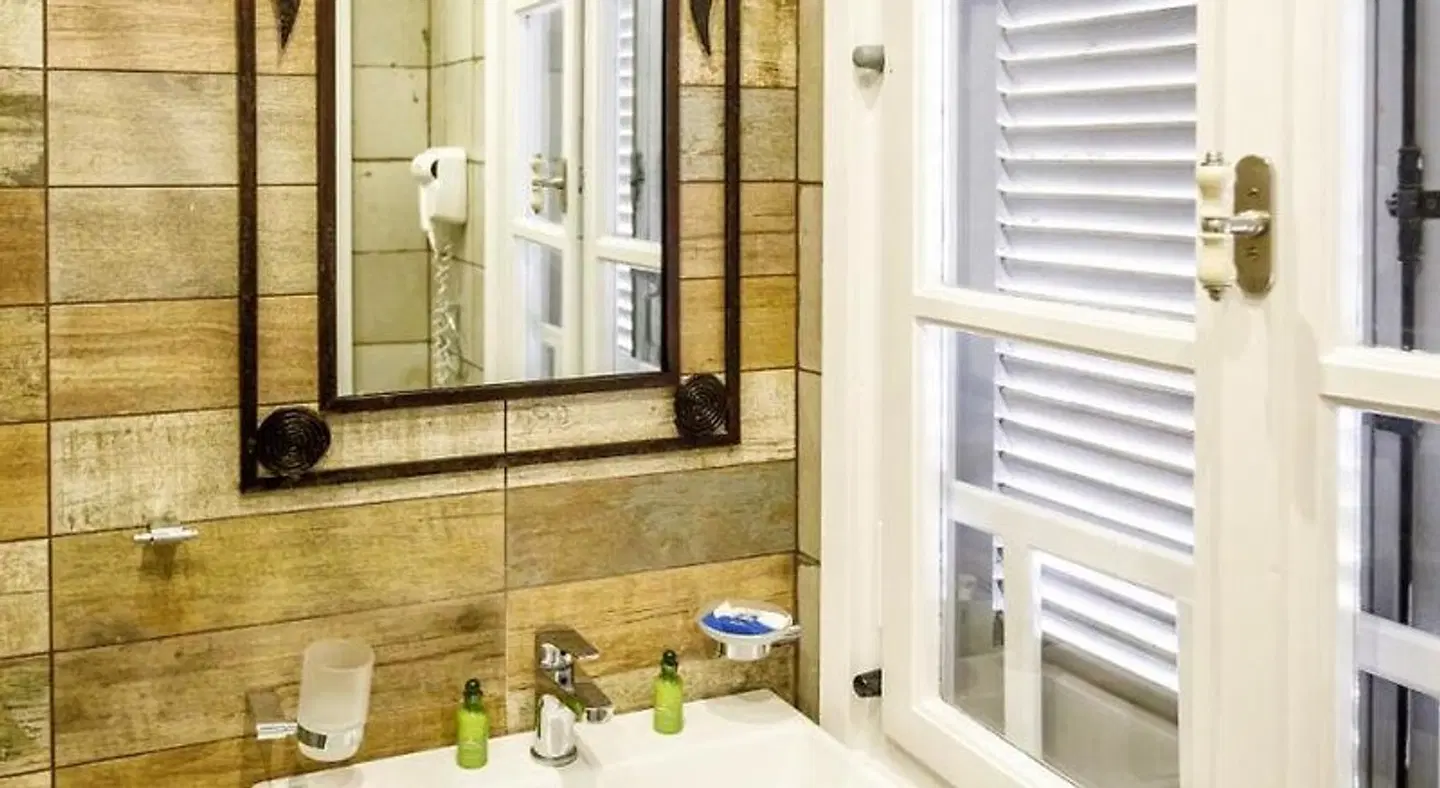 Acronafplia Pension B&D Badezimmer