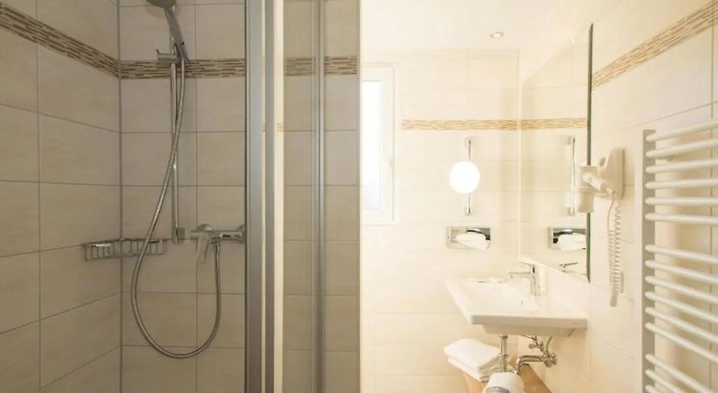 Hotel Löhr Badezimmer