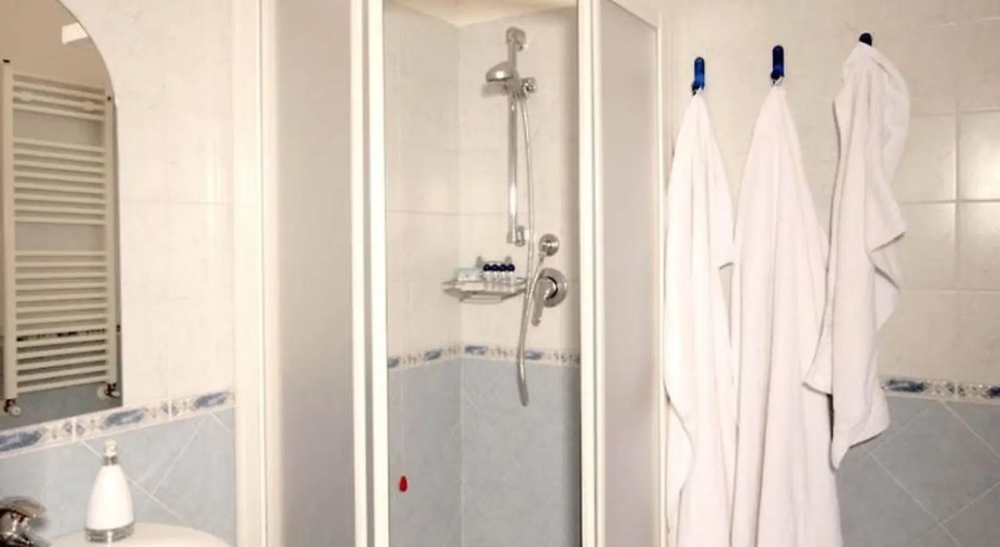 Hotel Gabbiano Badezimmer