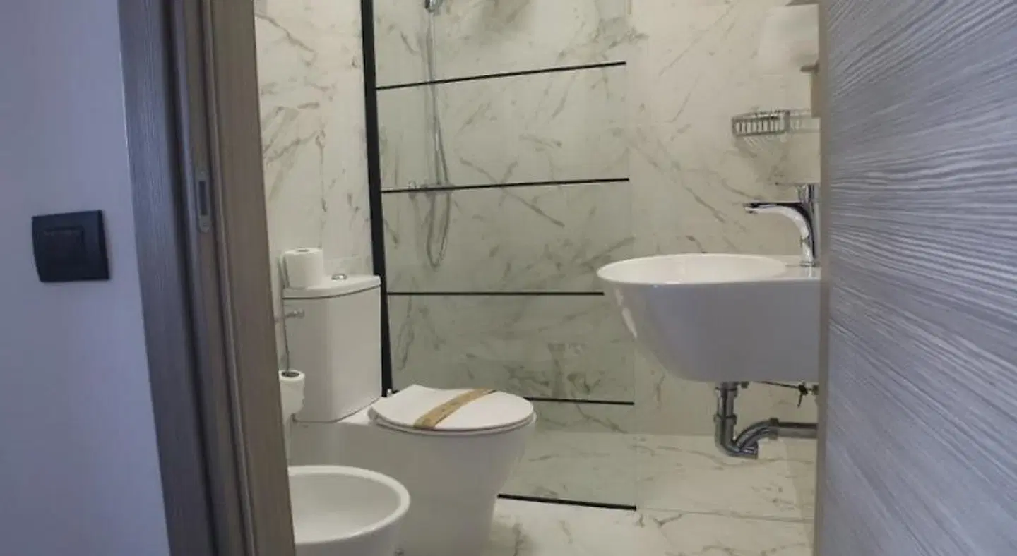 Tiby Hotel Badezimmer
