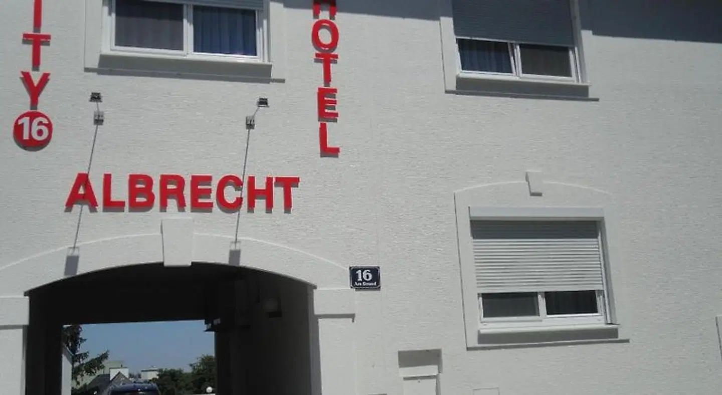 Albrecht EXTERIOR