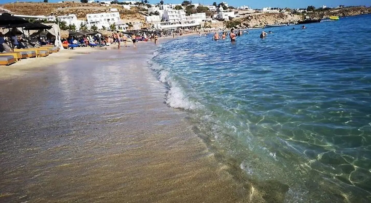 Mina Studios Strand