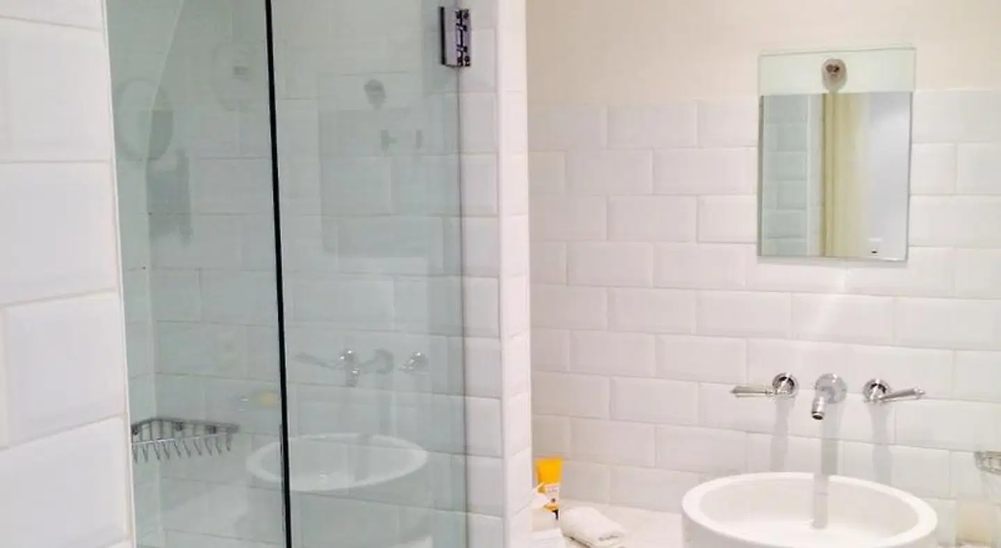 White 1921 Badezimmer