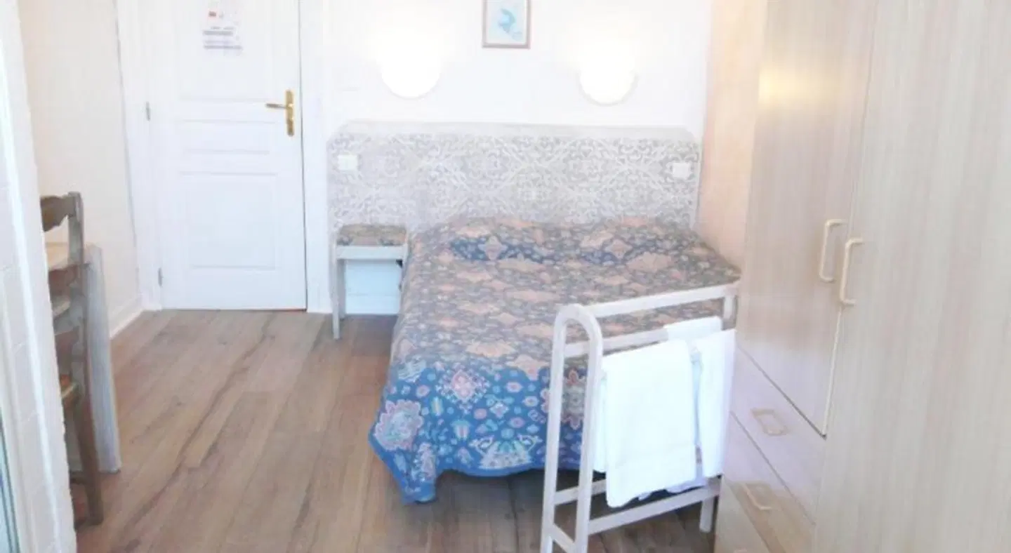 Alexandra ROOM_EXAMPLE