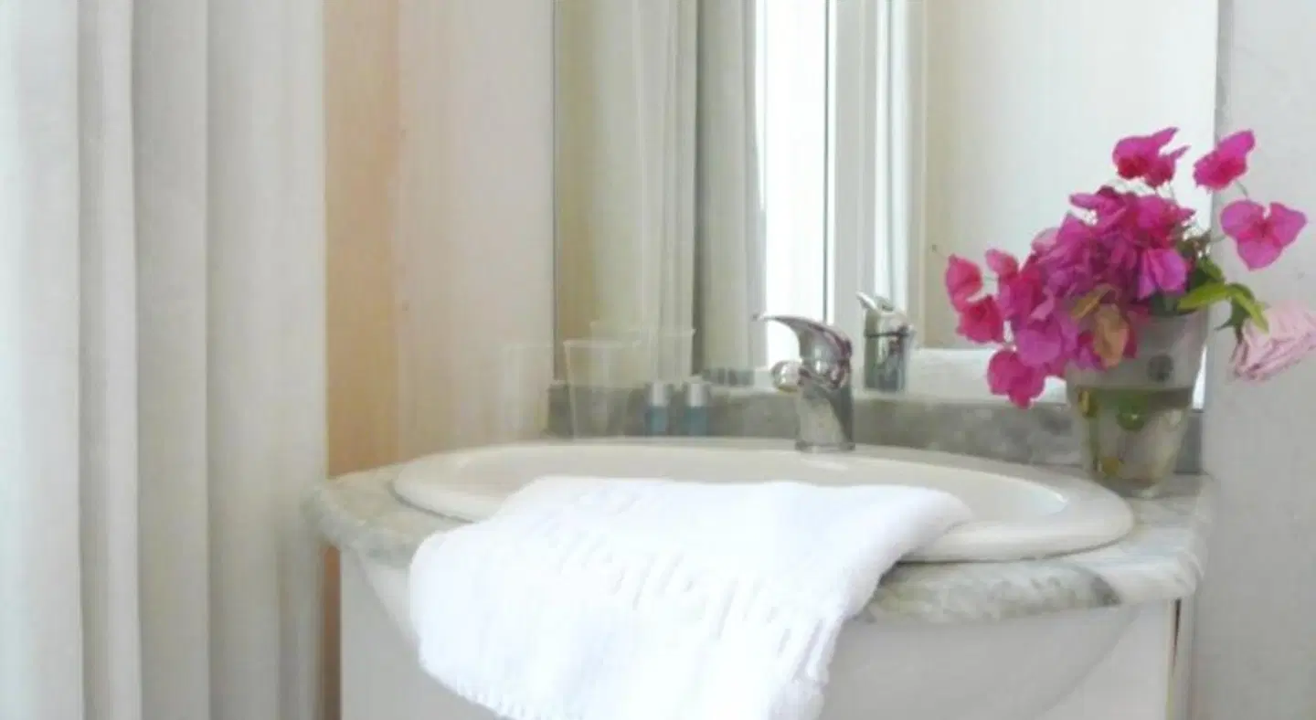 Alexandra ROOM_EXAMPLE