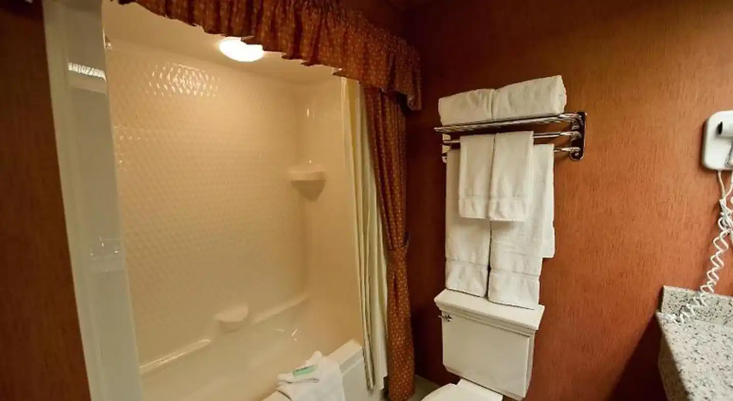 Traditions Hotel & Spa, Ascend Hotel Collection Badezimmer