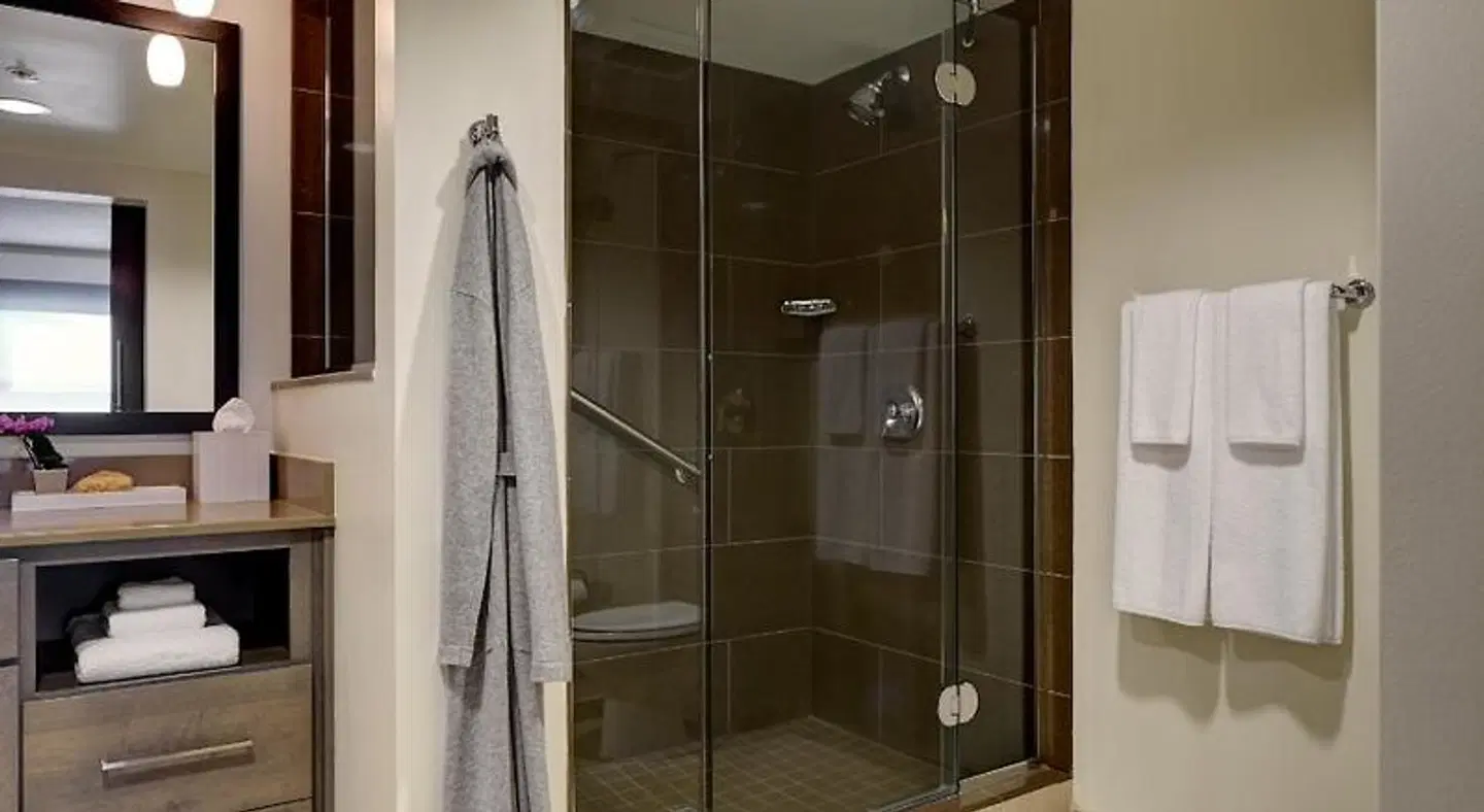 Hyatt House Atlanta Cobb Galleria Badezimmer