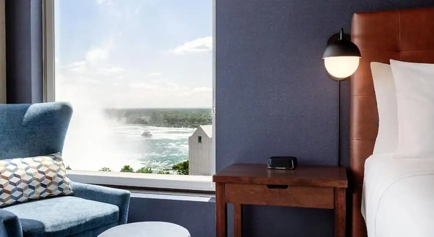 WYNDHAM FALLSVIEW HOTEL Badezimmer