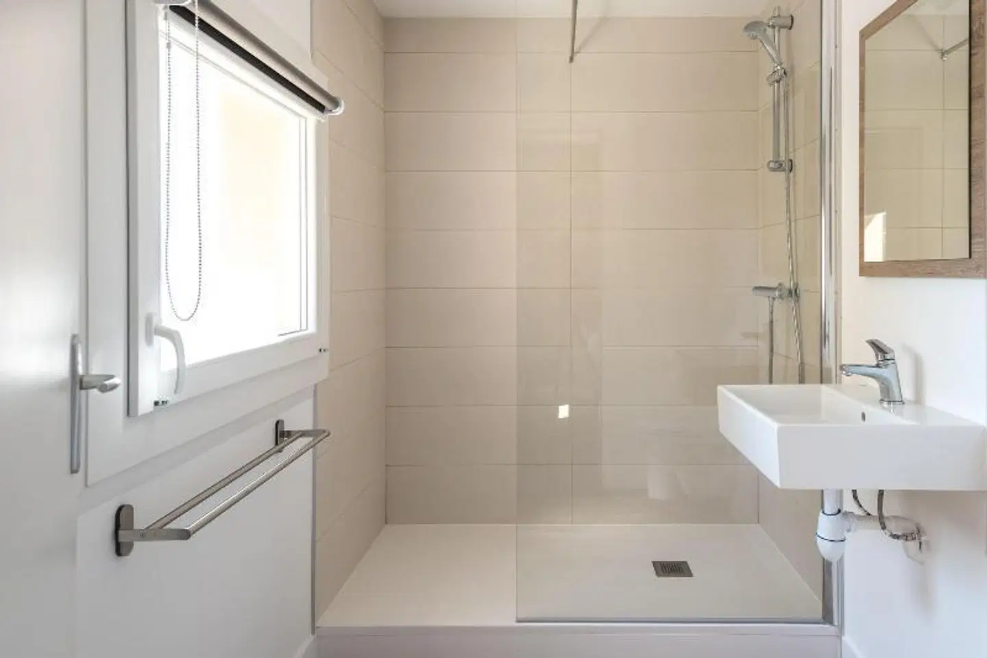 hotelF1 Toulon Ouest La Seyne Badezimmer