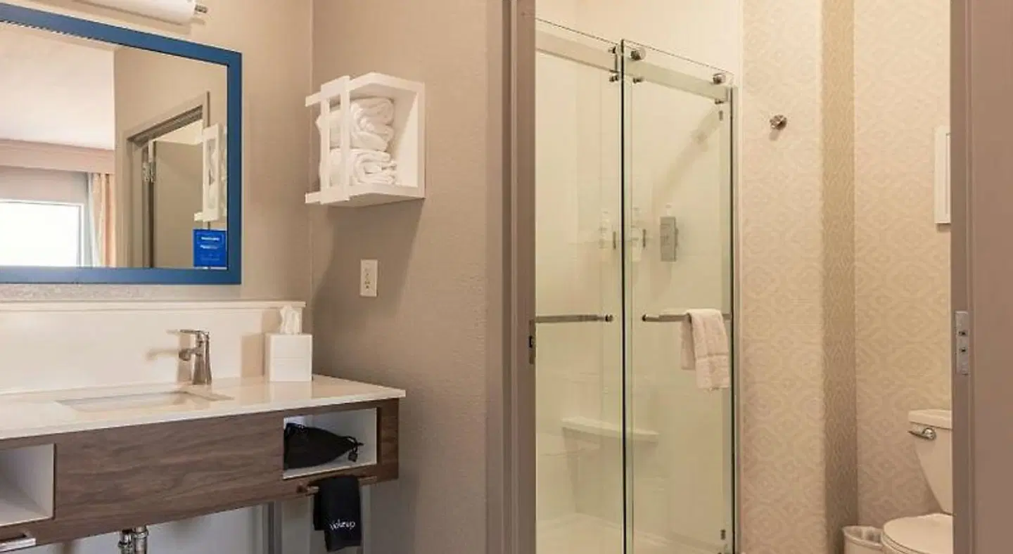 Hampton Inn & Suites Boerne Badezimmer