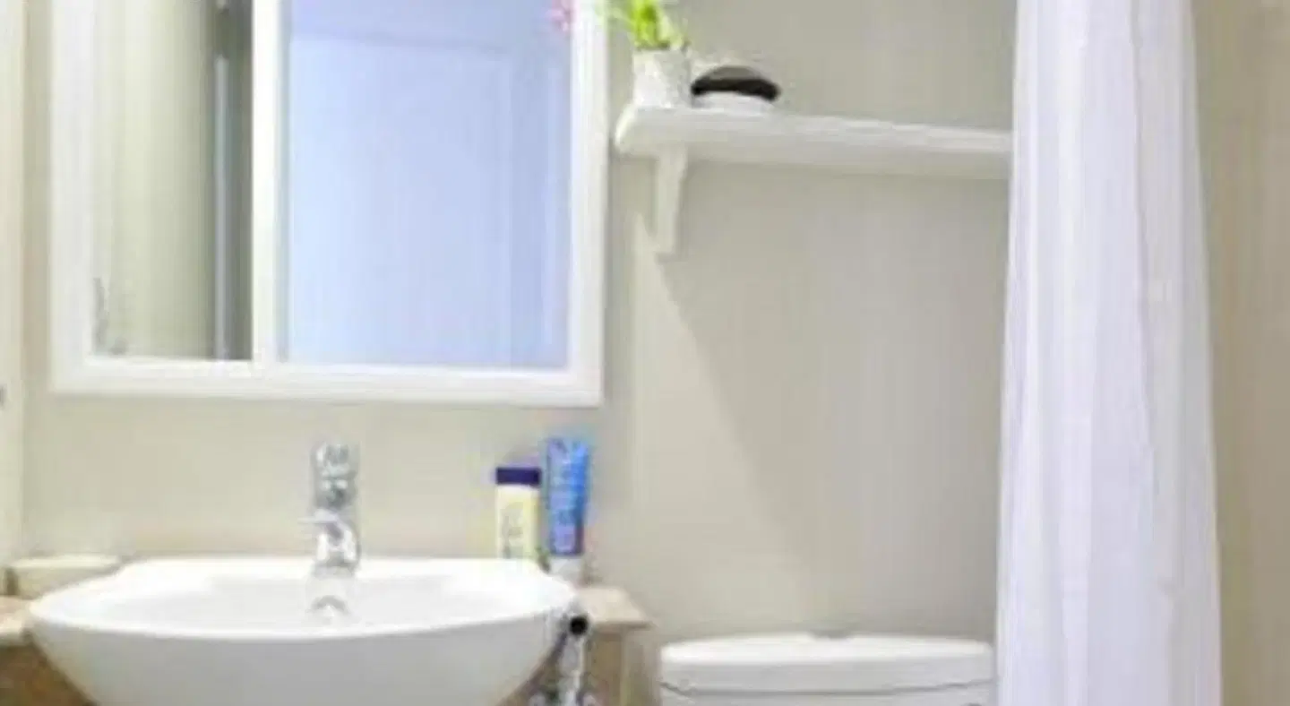 Sabai Sathorn Service Apartment Badezimmer