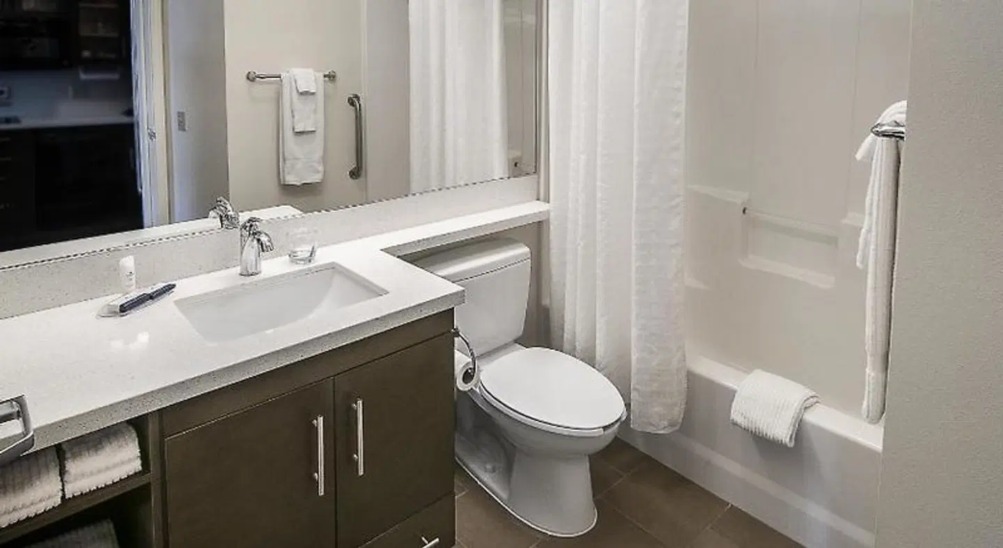 Candlewood Suites Sioux Falls Badezimmer