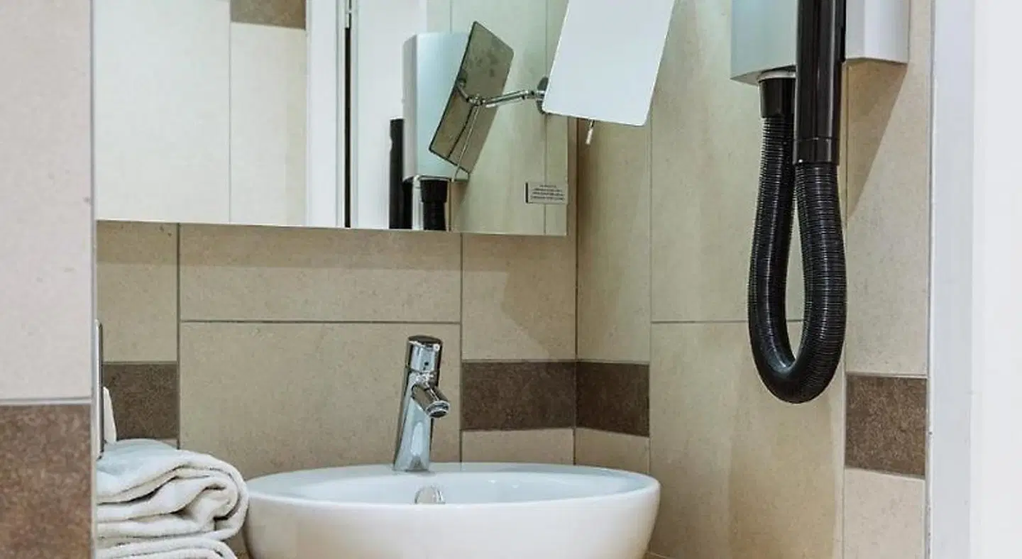 Mercure Poitiers Zentrum Hotel Badezimmer