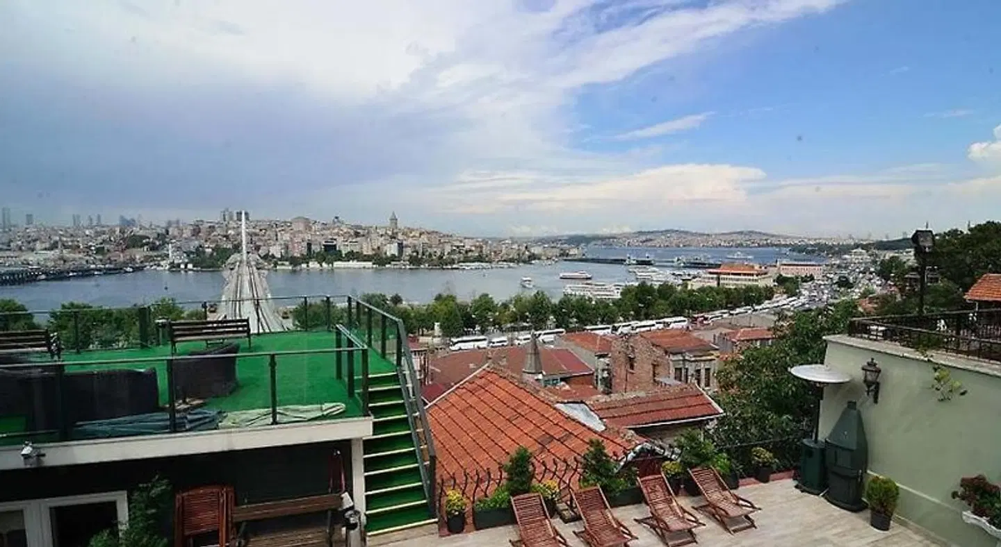 HHK Hotel EXTERIOR