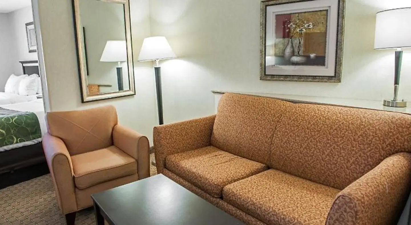 Comfort Suites Southport ROOM_EXAMPLE