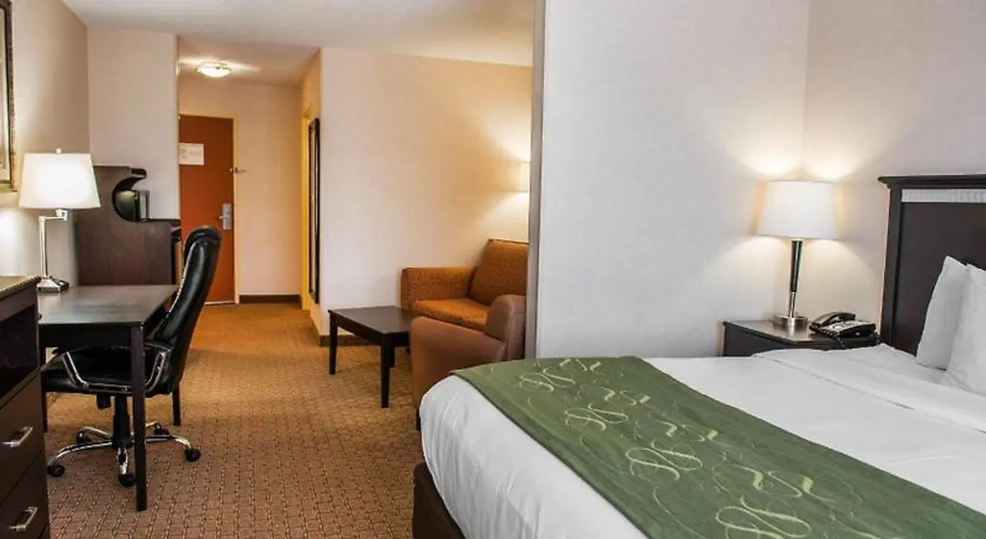 Comfort Suites Southport ROOM_EXAMPLE