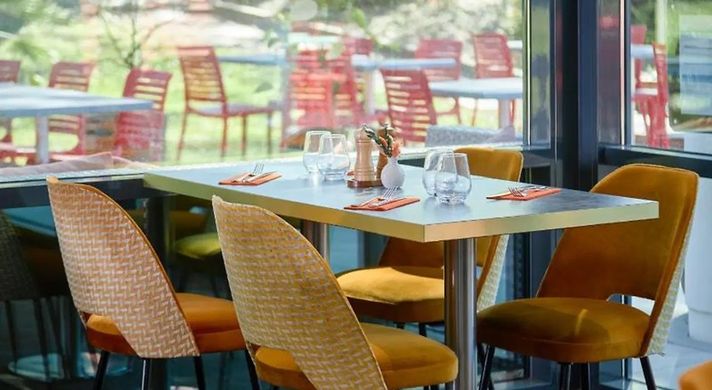 Mercure Aix-en-Prov. La Duranne Gare Restaurant
