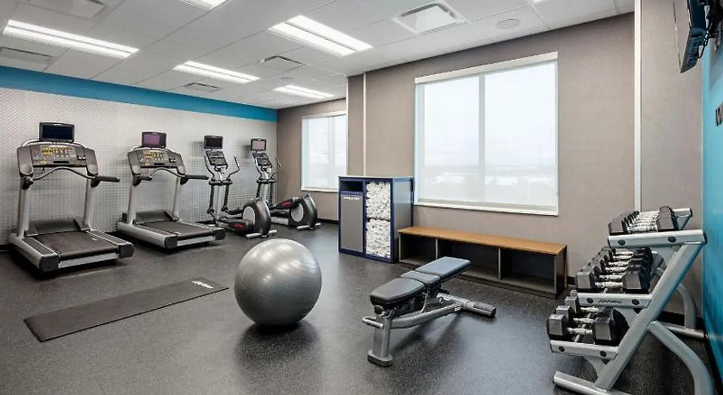 Fairfield Inn & Suites by Marriott North Bergen SPORTS_AND_LEISURE