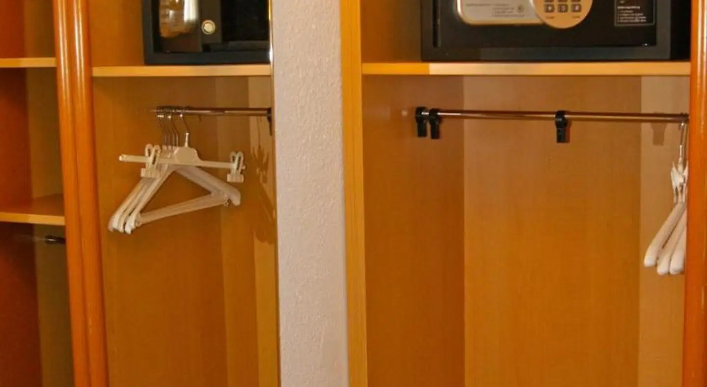 ibis Cannes Centre Badezimmer