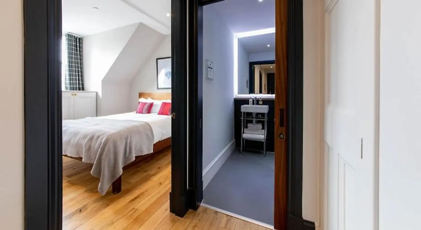 Lord Lyons Chambers at 28 North Bridge ROOM_EXAMPLE