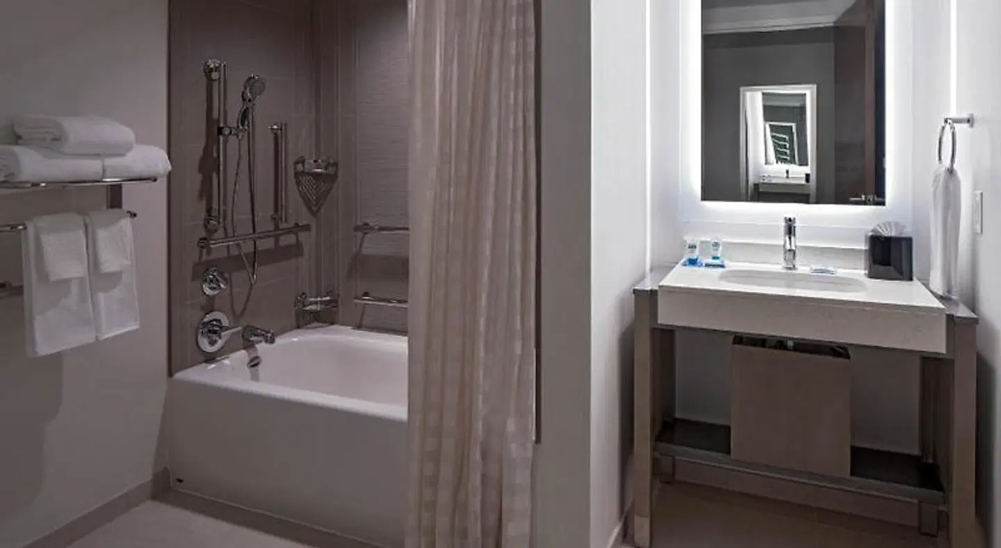 Hyatt House Indianapolis Downtown Badezimmer