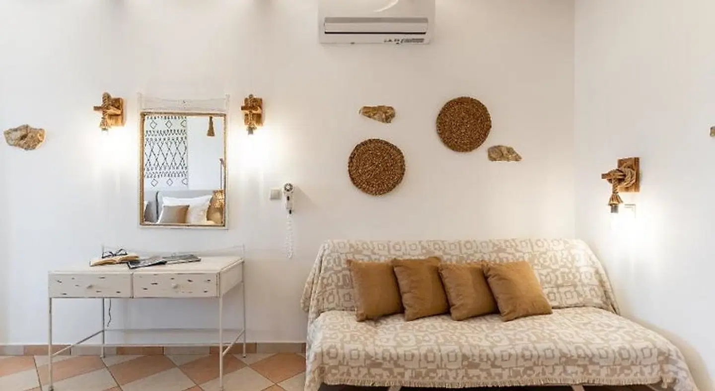 Glaronissi Beach ROOM_EXAMPLE