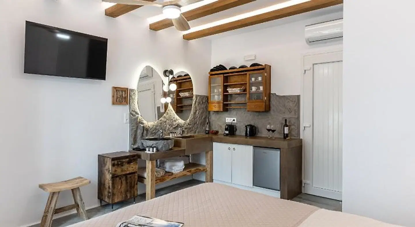 Glaronissi Beach ROOM_EXAMPLE