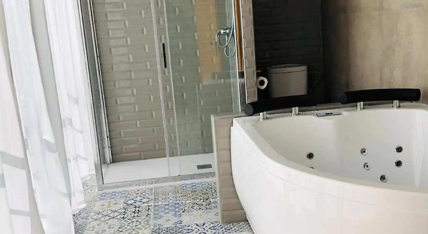 Alcamino Badezimmer