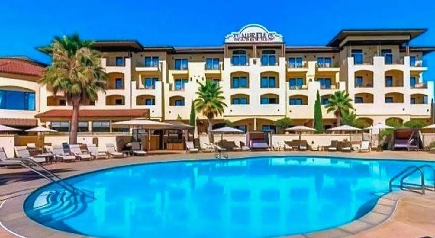 The Murieta Inn & Spa OUTDOOR_POOL
