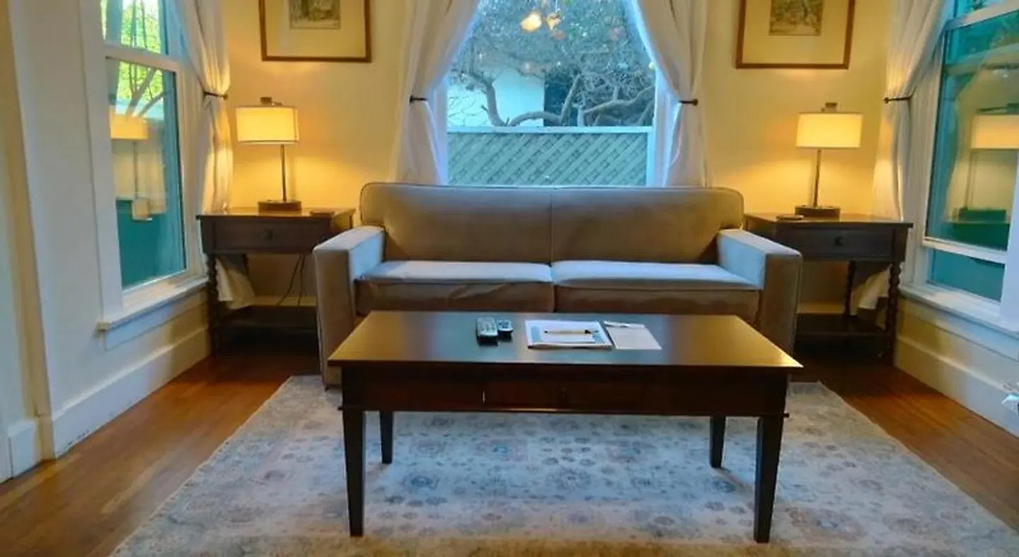 Cherokee Lodge ROOM_EXAMPLE