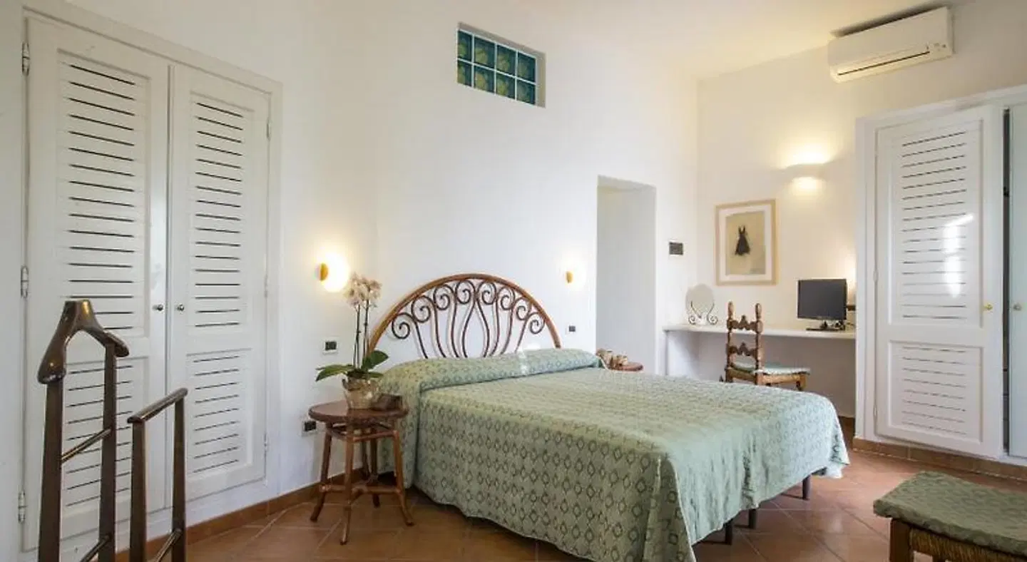 Umberto A Mare ROOM_EXAMPLE