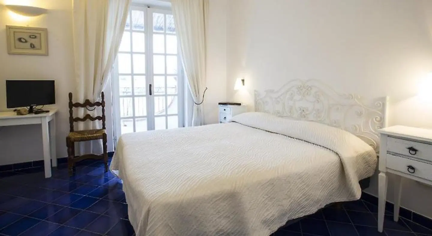 Umberto A Mare ROOM_EXAMPLE