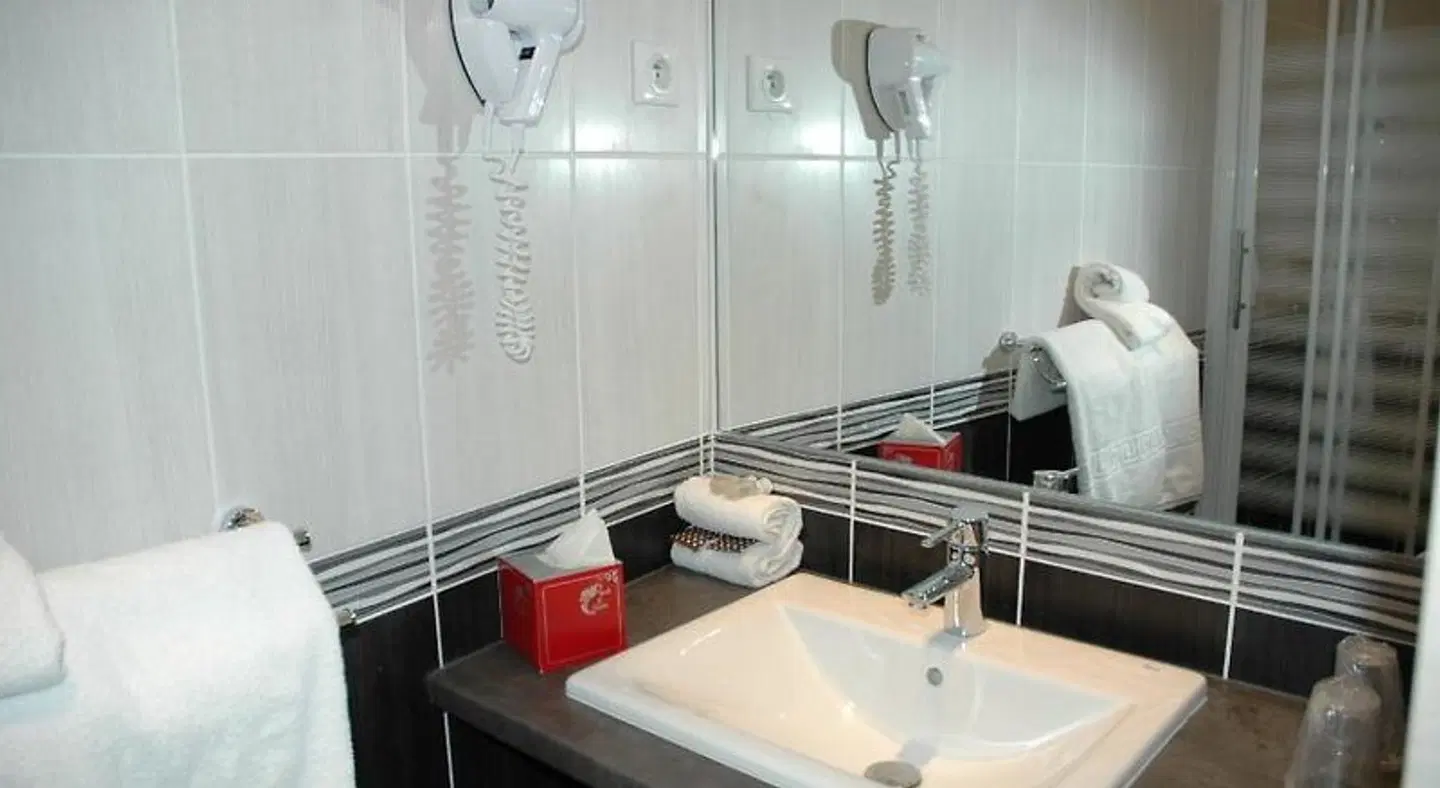 Hotel Le Revest Badezimmer
