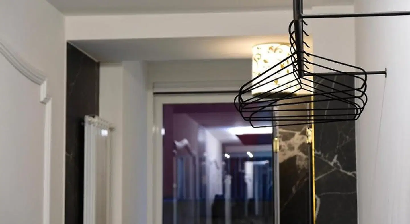 The Boutique Napoli Suite Hallenbad